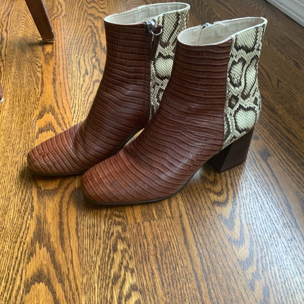 Freda Salvador Boots, size 8 US